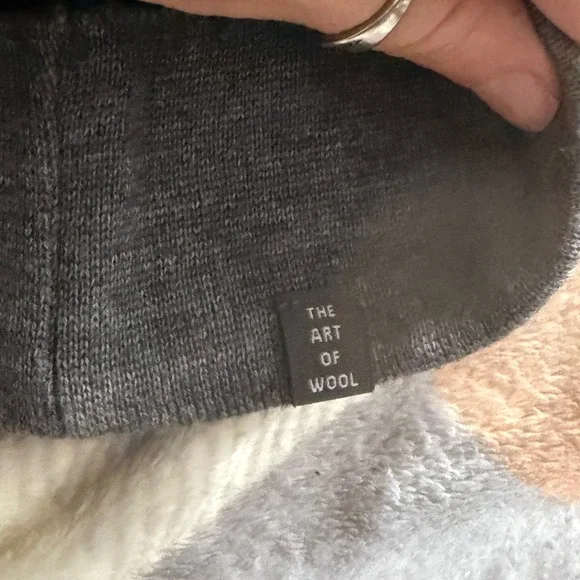 Ibex Blue and Gray Patterned Knit Hat - Picture 4 of 7